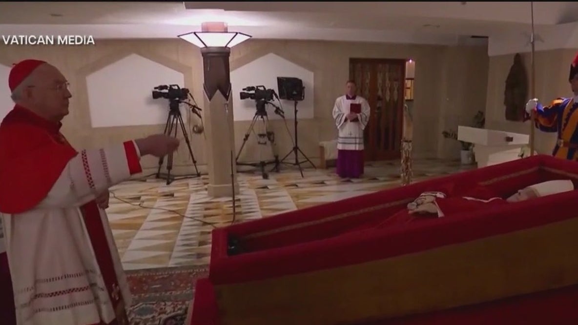 Pope Francis' body moved to St. Peter's Basilica